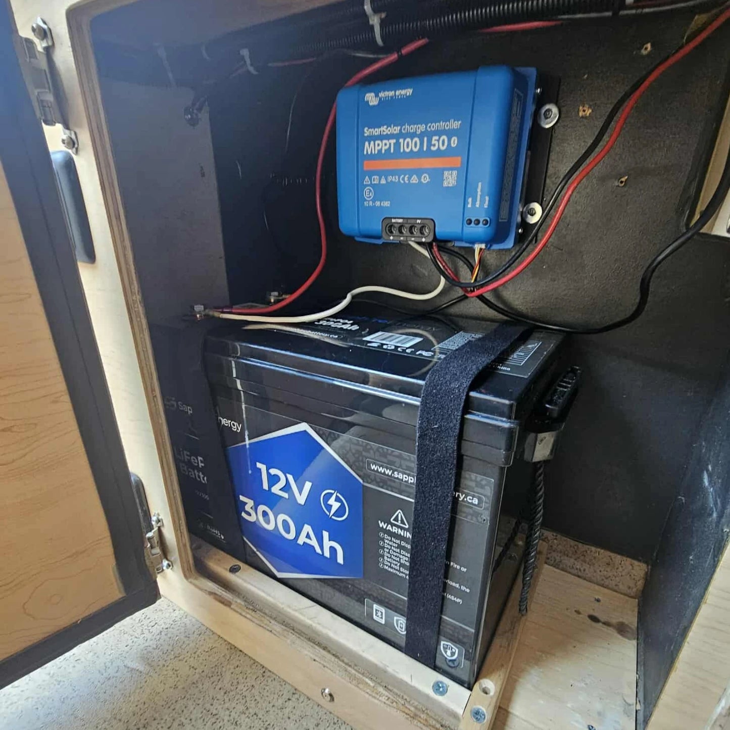 12V 300Ah Bluetooth 5.0 LiFePO4 Battery