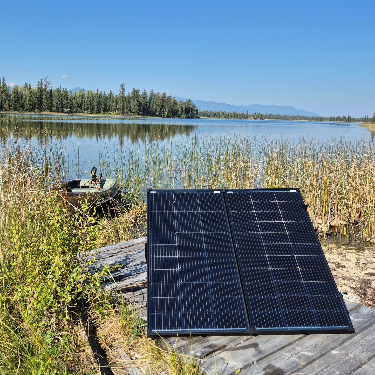 200 Watt Folding Solar Panel Kit w/ MPPT