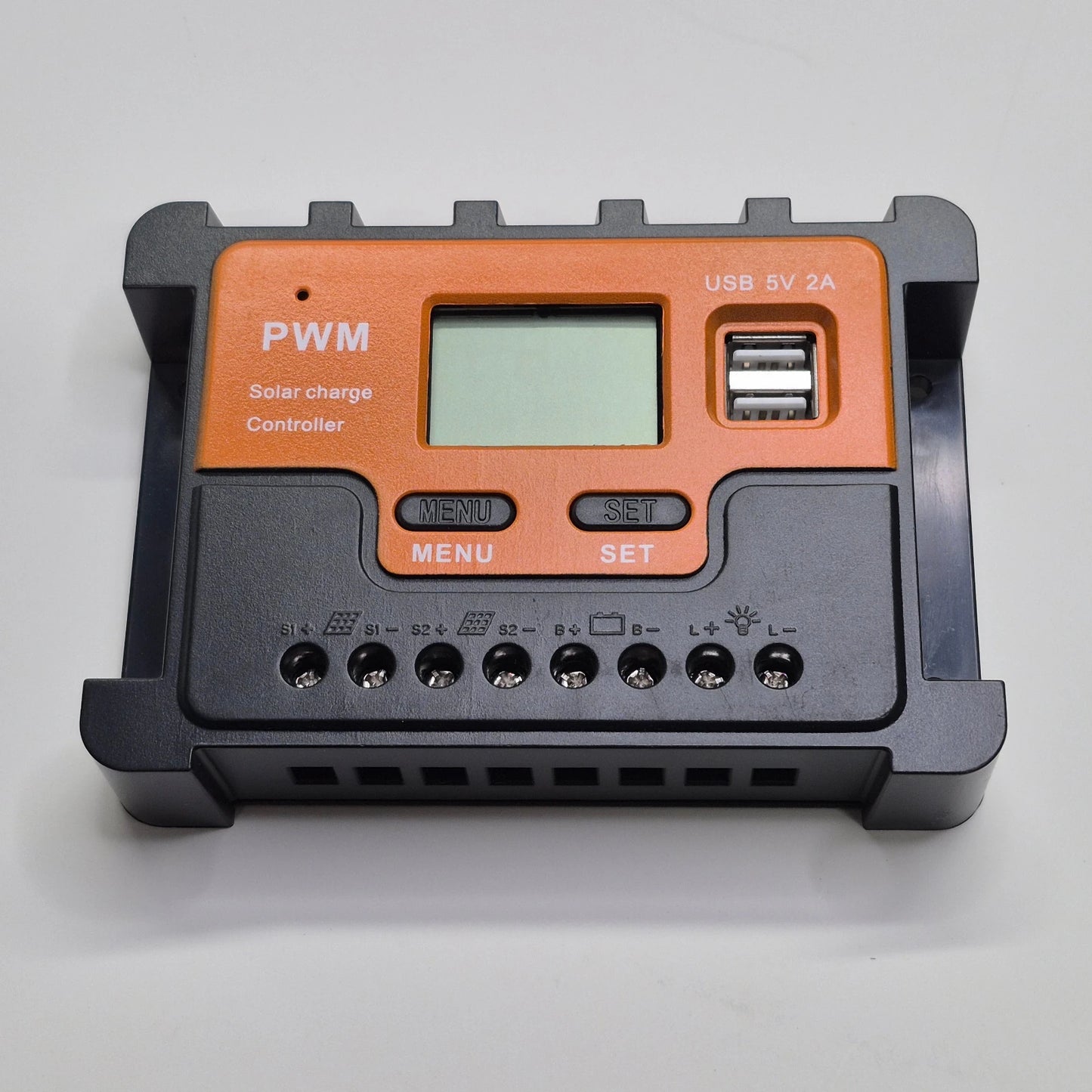 Smart Dual-Input PWM Solar Charge Controller (12V / 24V)