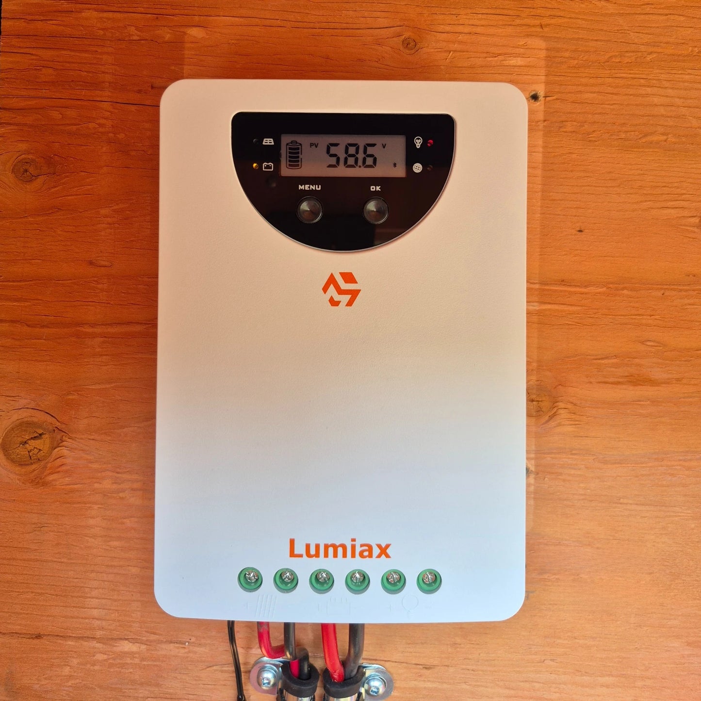 40 Amp MPPT Solar Charge Controller MC4010