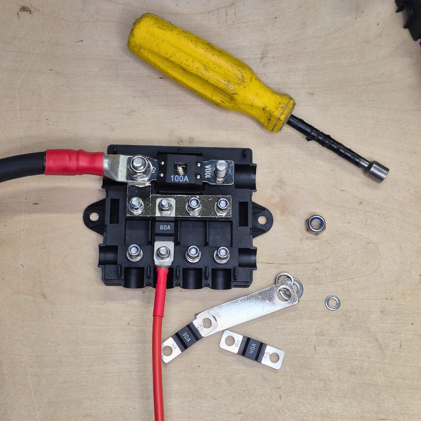 MEGA + MIDI Fuse Distribution Panel
