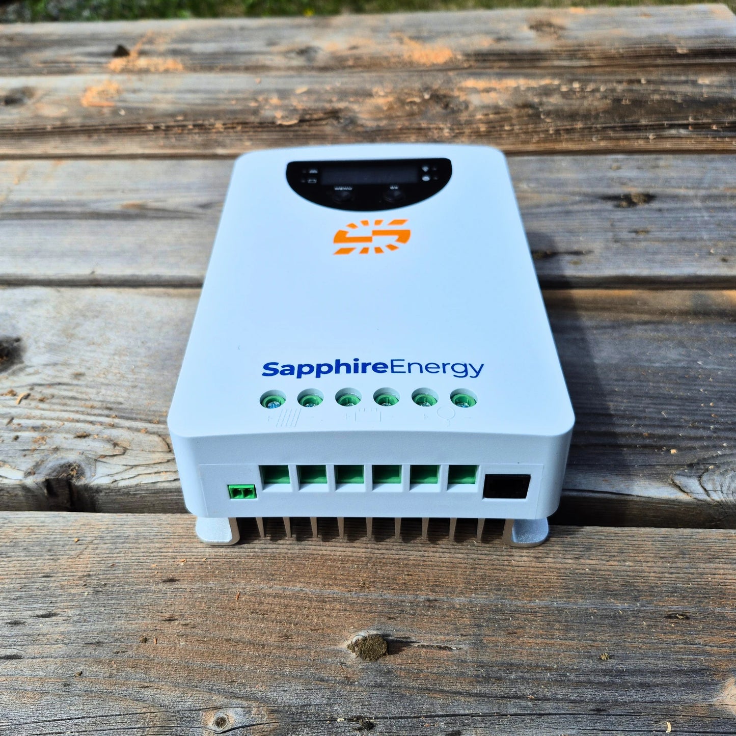 sapphire charge controller wire terminals