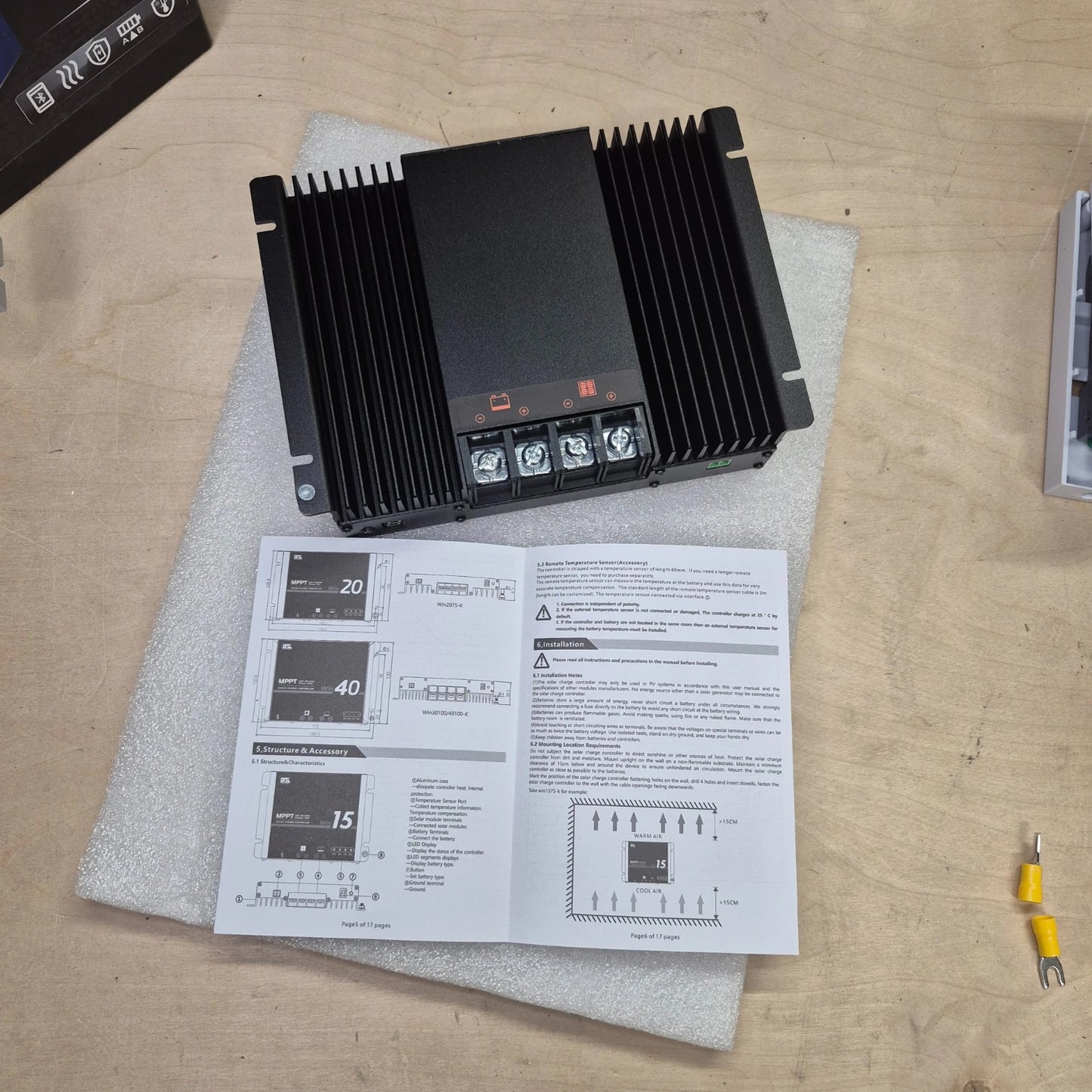 Win-K Series MPPT Solar Charge Controller w/ Bluetooth